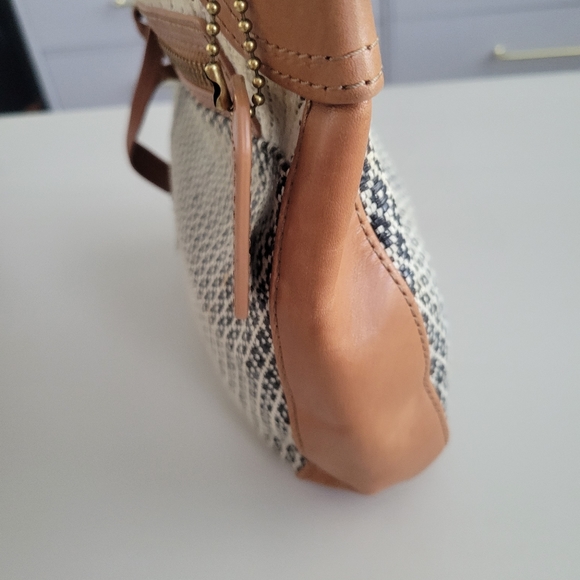 Fossil Karli Hobo Bag - Picture 7 of 15